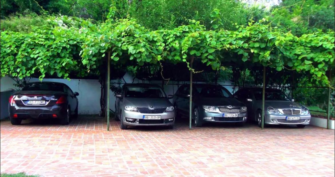 Carine Garden Risan Exterior foto
