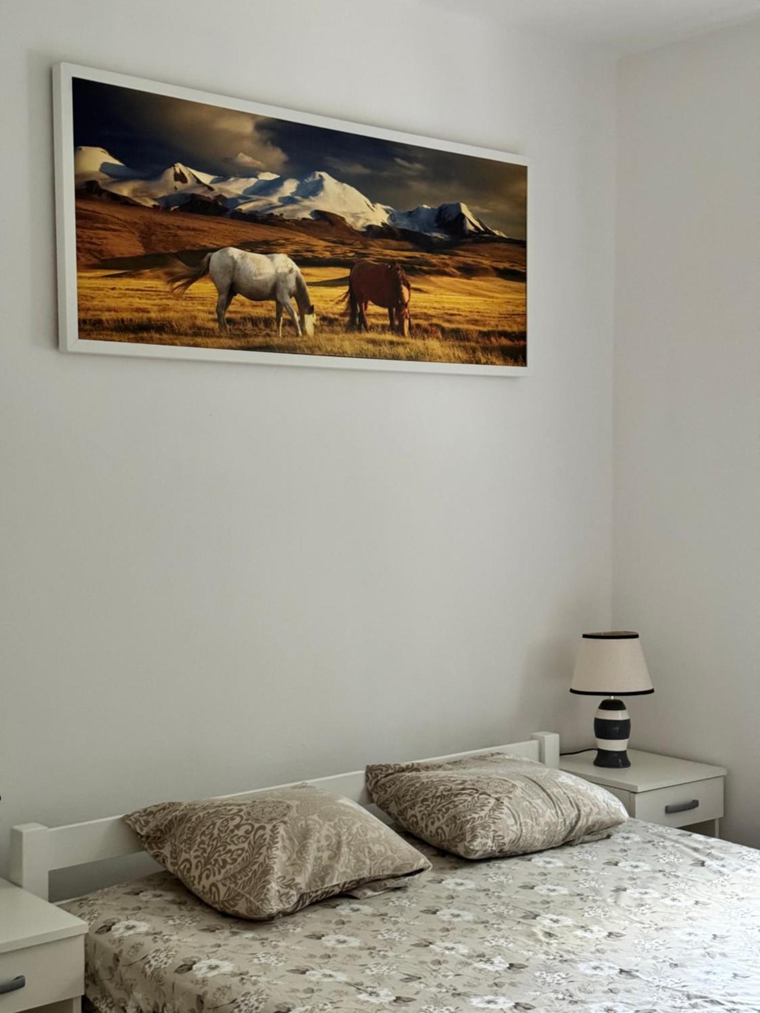 Carine Garden Risan Exterior foto