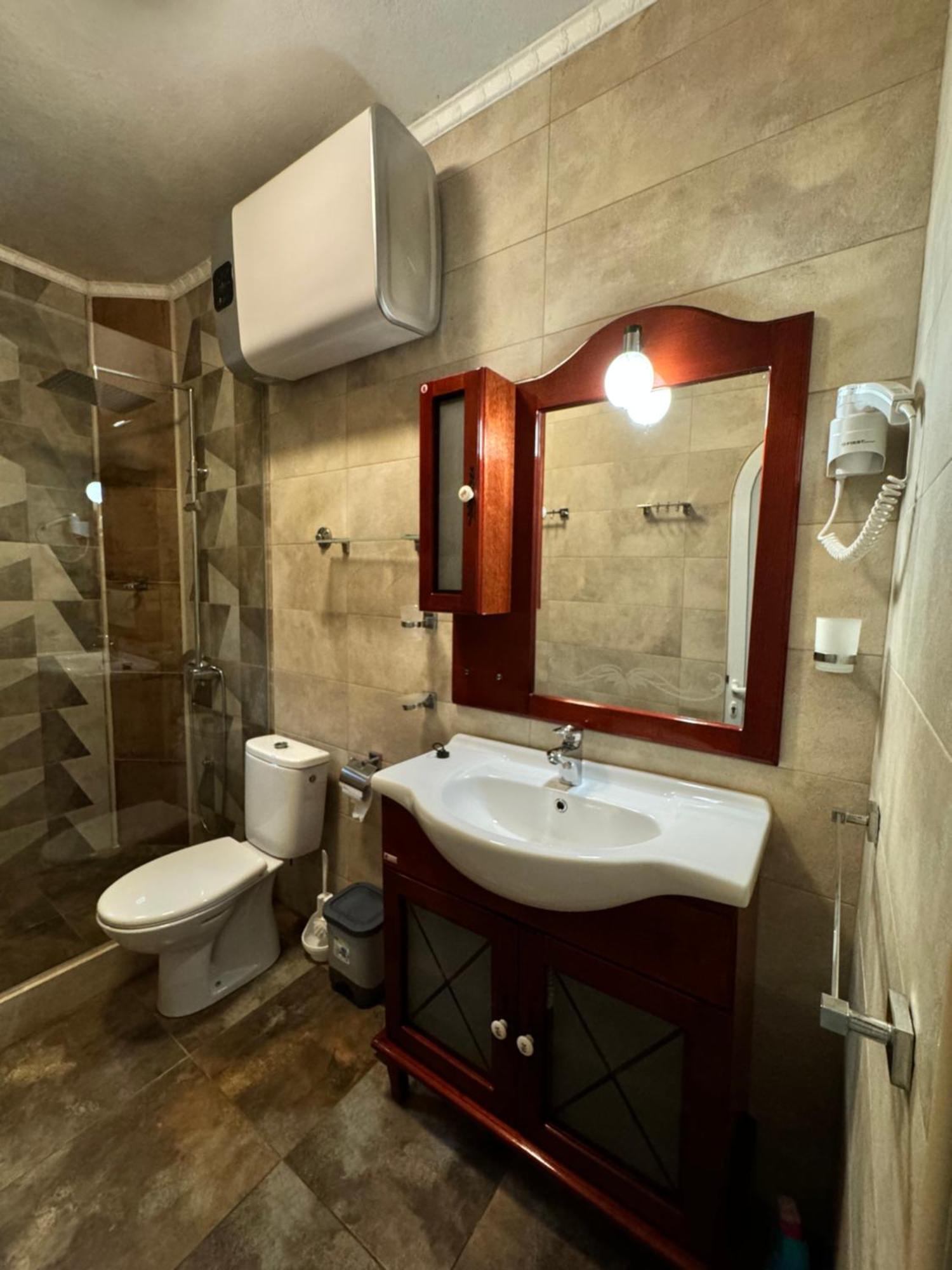 Carine Garden Risan Exterior foto