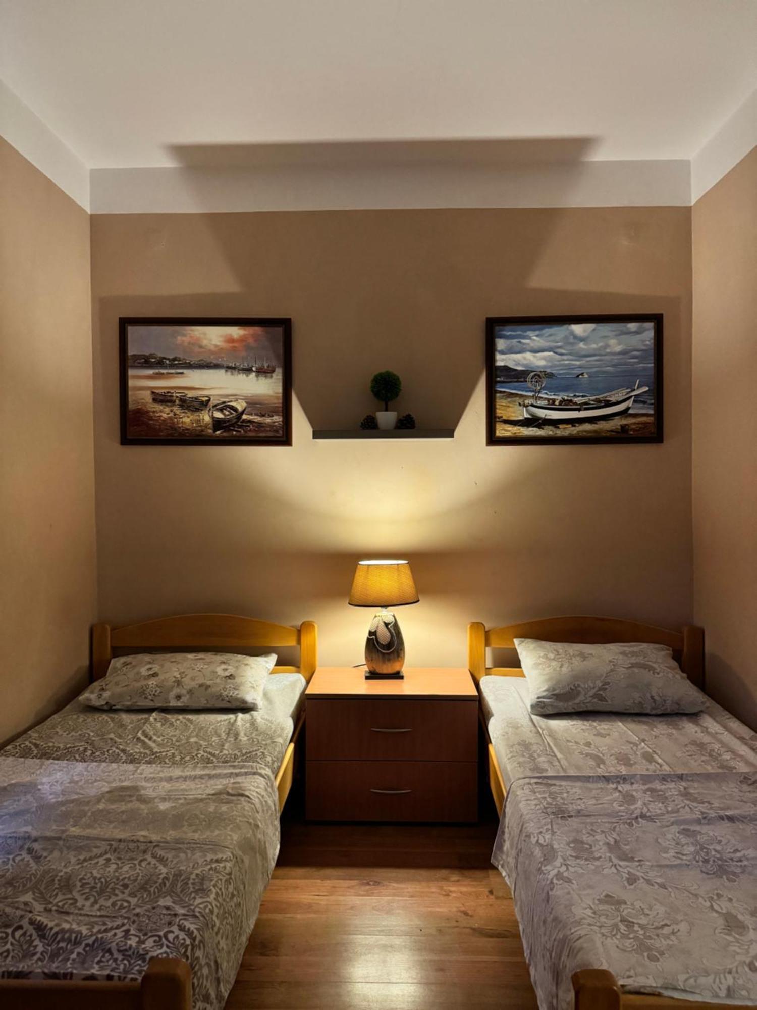 Carine Garden Risan Exterior foto