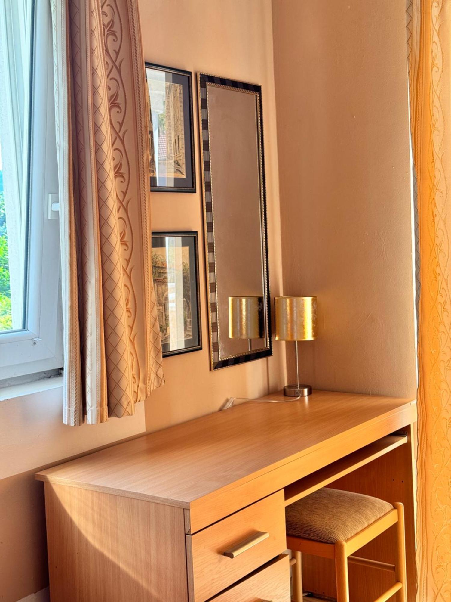 Carine Garden Risan Exterior foto