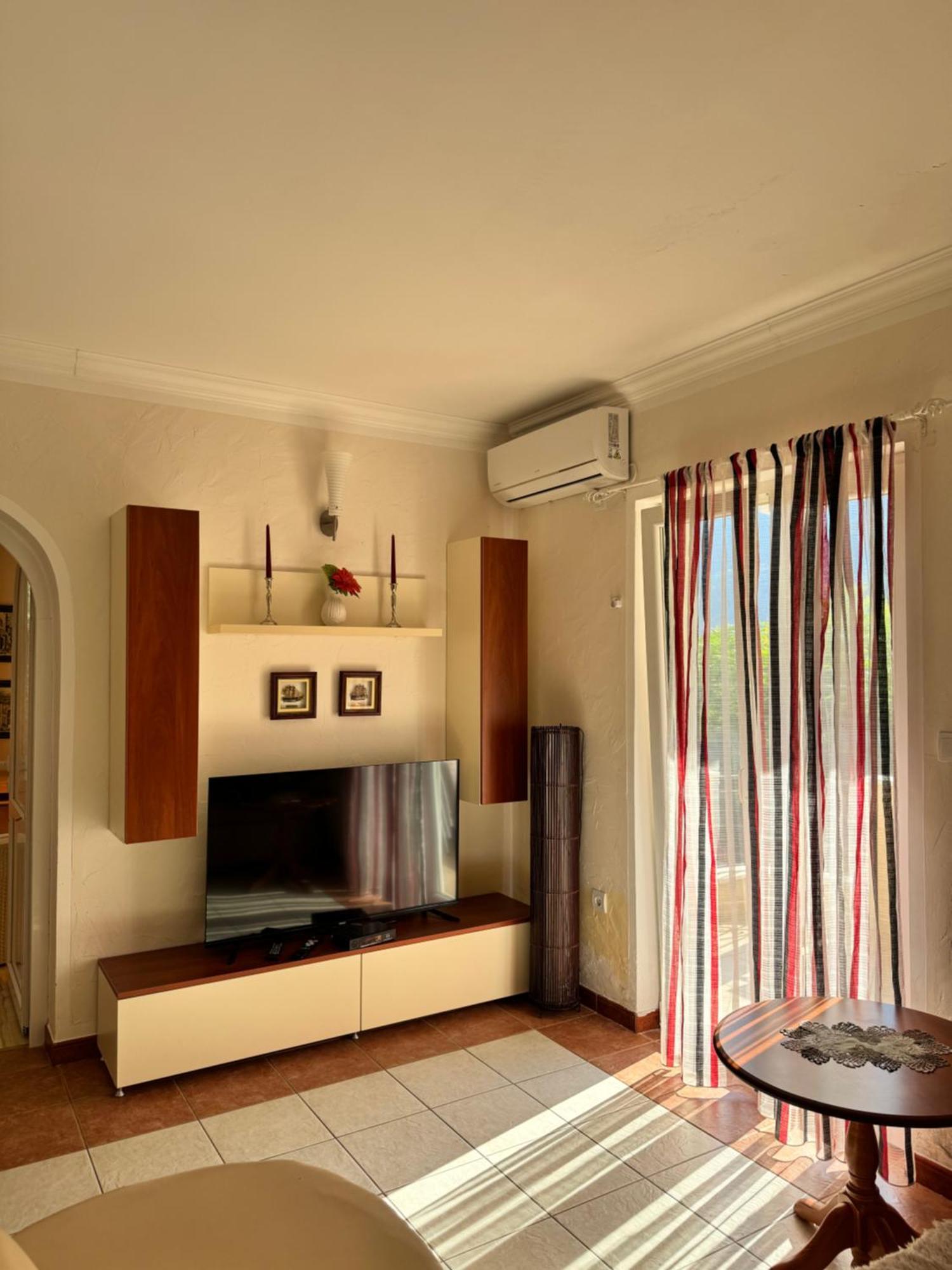 Carine Garden Risan Exterior foto